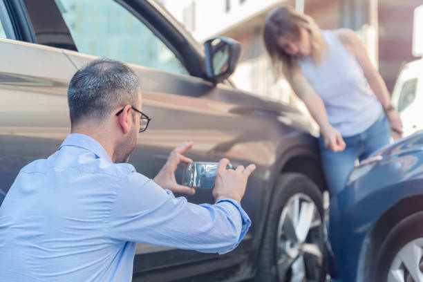 Professional Sr22 Insurance technician working in Palm Beach Shores, FL